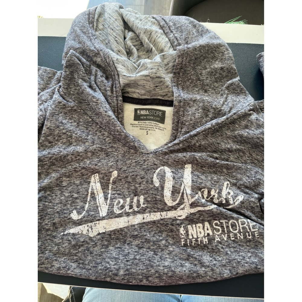 NBA Store New‎ York City Hoodie Gray Heathered Pullover Size S